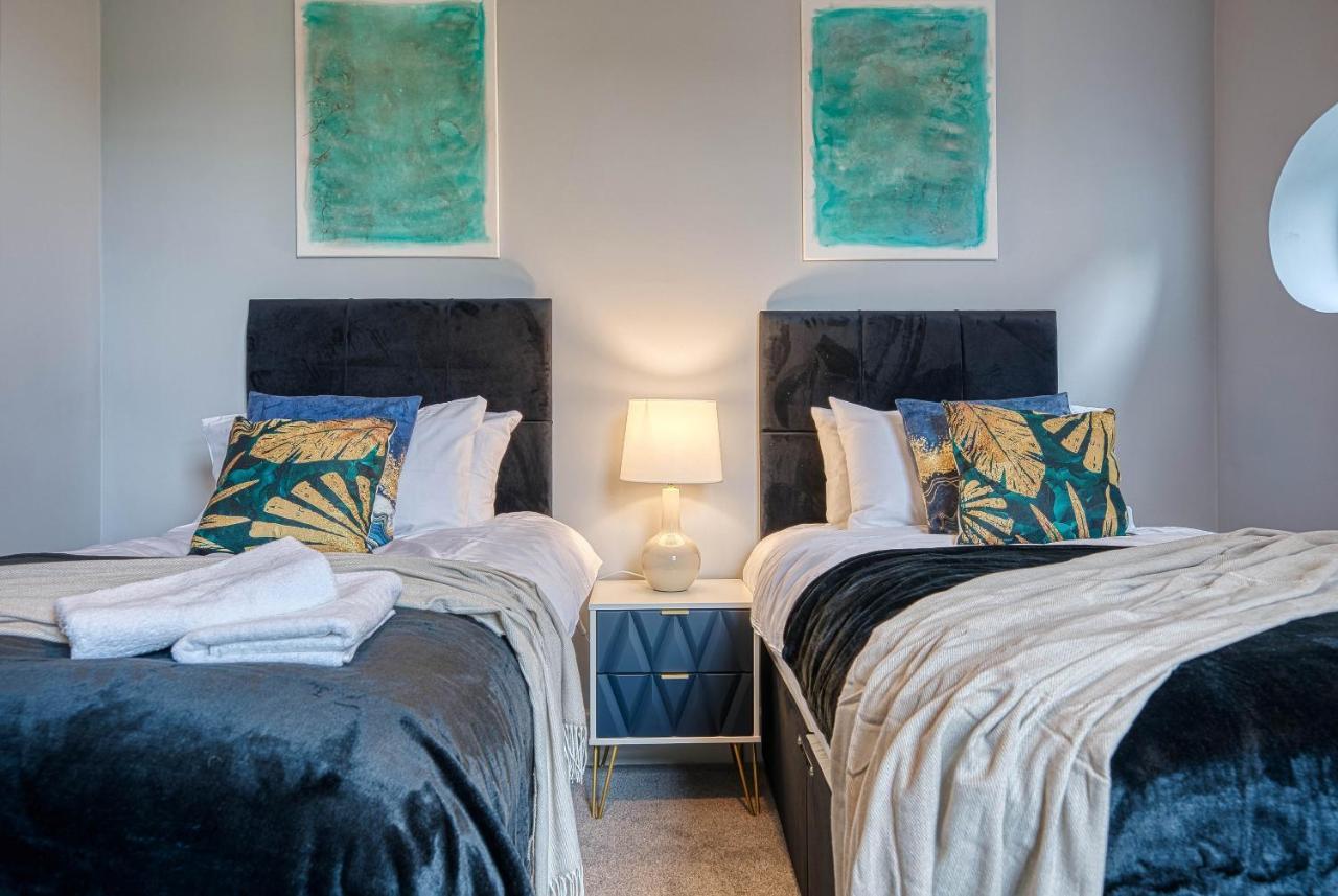Apartment Spacious Abode - Sleeps 16 Nottingham