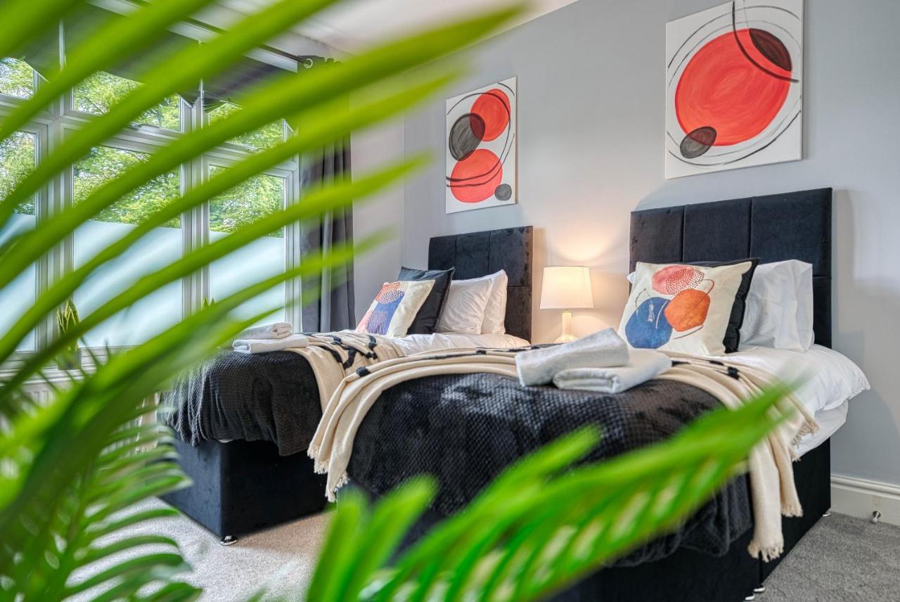 Spacious Abode - Sleeps 16 *