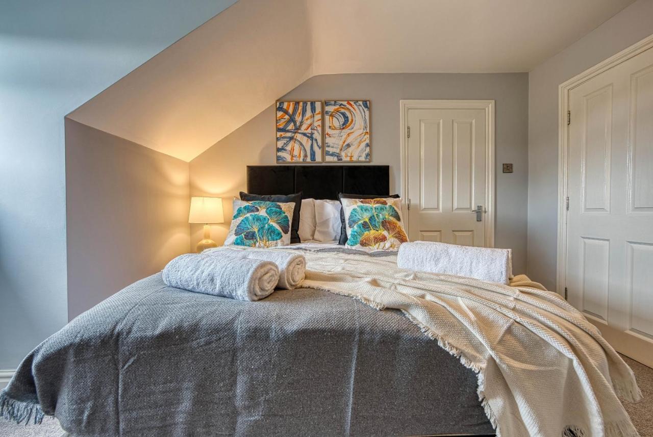 Spacious Abode - Sleeps 16