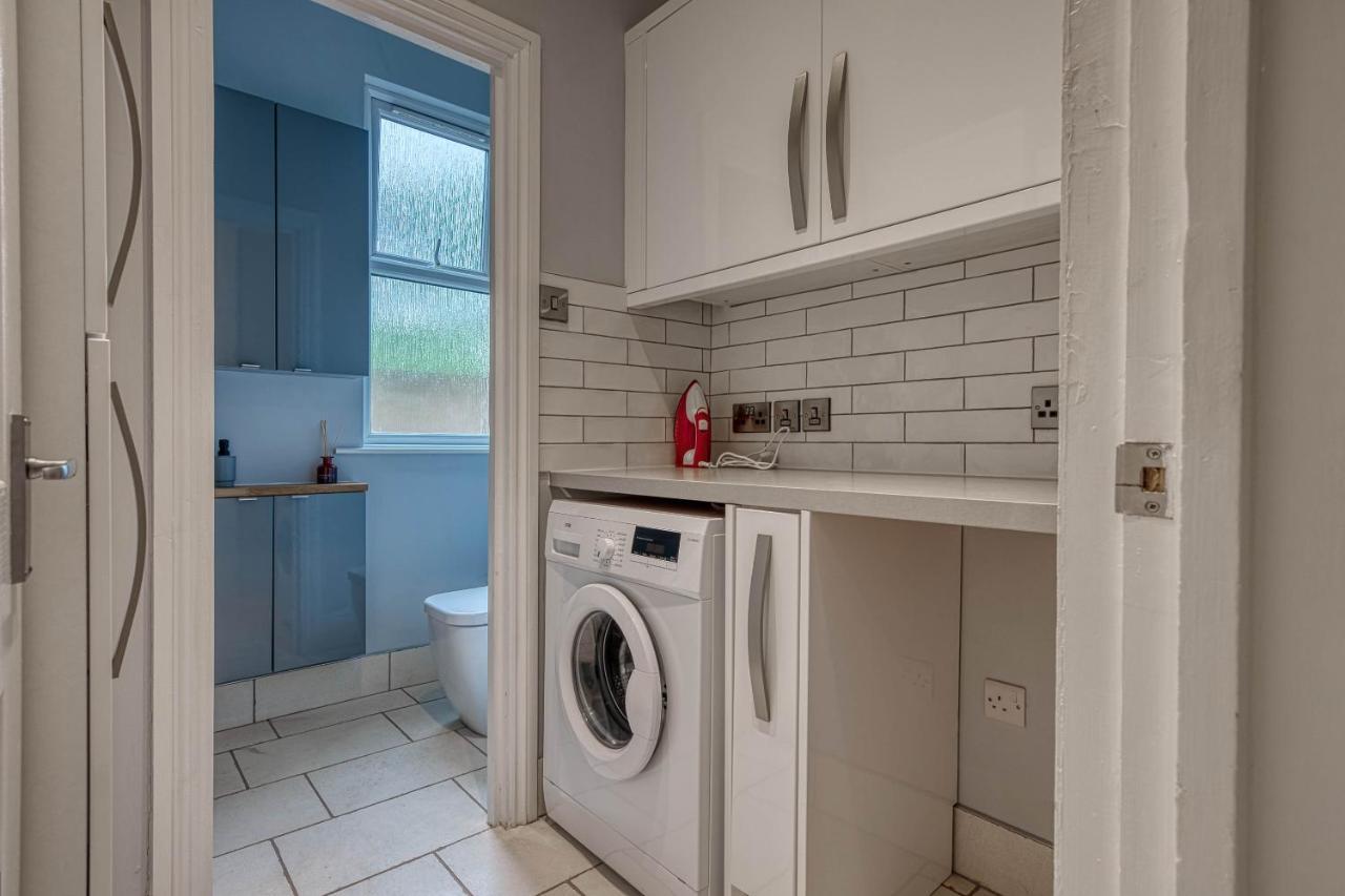 Apartment Spacious Abode - Sleeps 16 Nottingham