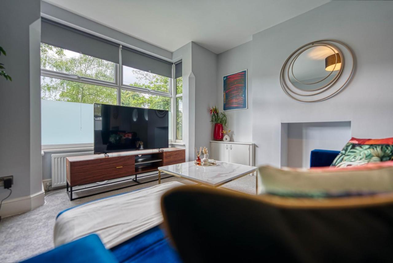 Apartment Spacious Abode - Sleeps 16